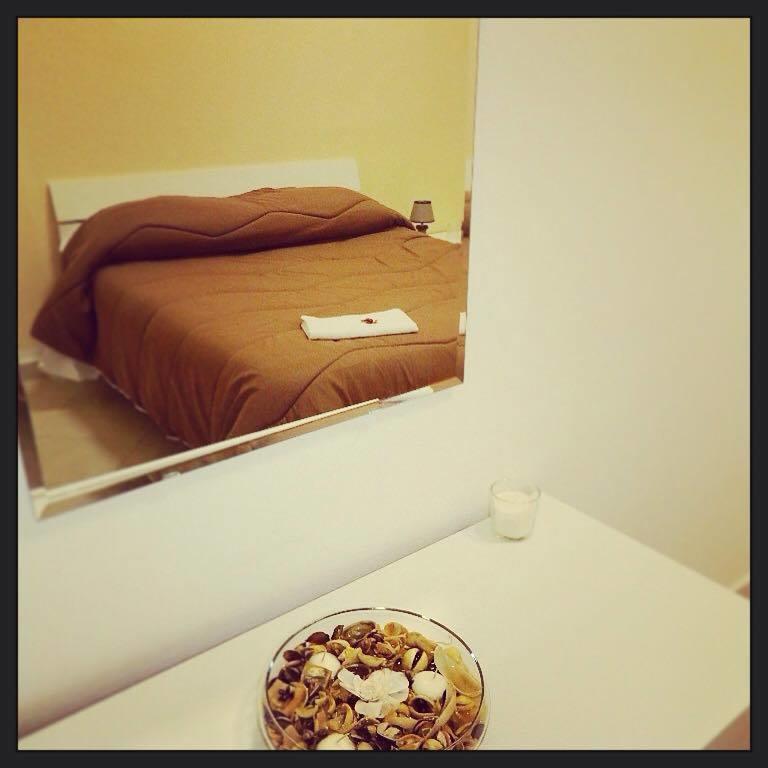 B&B Al Centro Di Palermo Luaran gambar